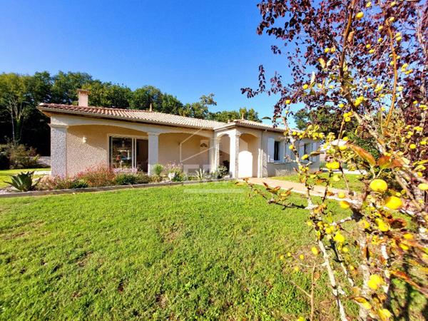 MAISON PROCHE CENTRE-VILLE DE BREUILLET - 4 CHAMBRES - PLAIN-PIED