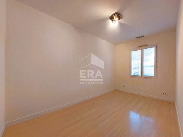 MAISON PROCHE CENTRE-VILLE DE BREUILLET - 4 CHAMBRES - PLAIN-PIED