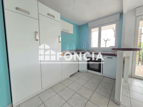 Location Appartement 3 pièces 67.39 m² - MONTEE A Grenoble 38100