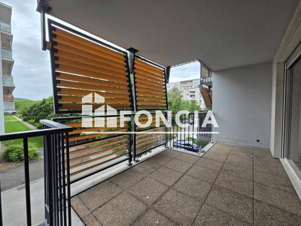 Location Appartement 3 pièces 67.39 m² - MONTEE A Grenoble 38100