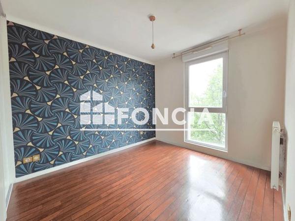Location Appartement 3 pièces 67.39 m² - MONTEE A Grenoble 38100