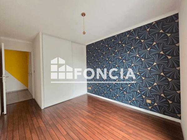 Location Appartement 3 pièces 67.39 m² - MONTEE A Grenoble 38100