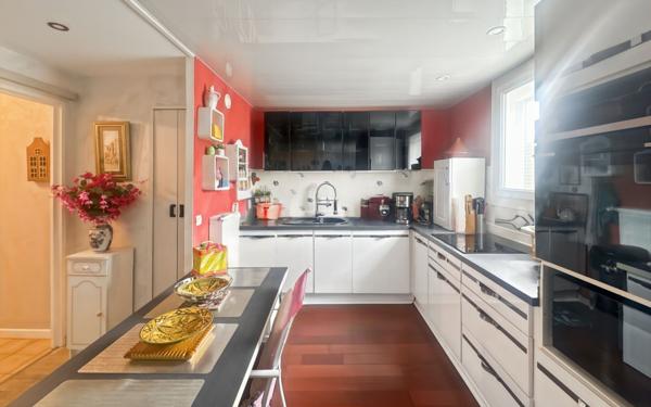 Appartement à vendre    2 pièces •  Martigues