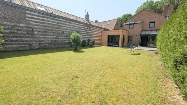 Maison à VILLENEUVE-D'ASCQ, 59650 - 6 pièces 134m²