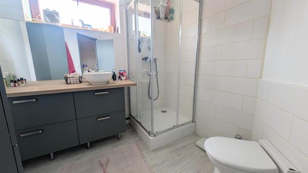 Maison à VILLENEUVE-D'ASCQ, 59650 - 6 pièces 134m²