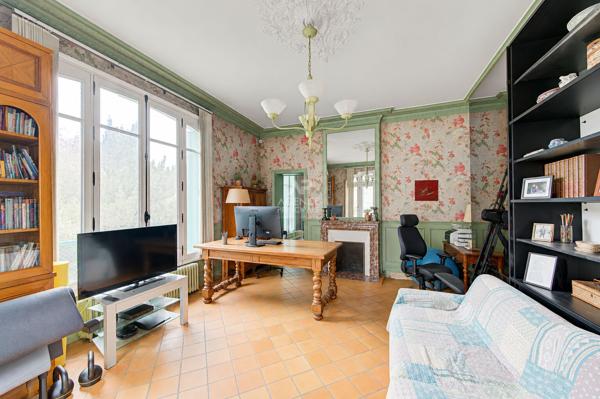 Elégante demeure au coeur de Saint-Germain en Laye 2 205 000 € **  - Référence  18967