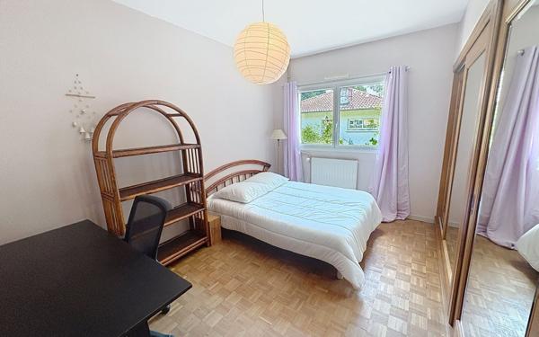 Appartement à louer    5 pièces •  Billère