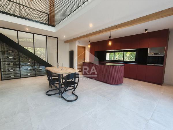 A vendre : magnifique Loft  dans une ancienne grange rénovée à Bizanos de 140m²