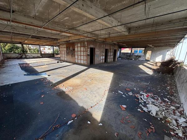 Immeuble à vendre 1200m²