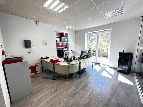 Ensemble immobilier à usage professionnel ou d'habitation, Sisteron, Alpes de Haute Provence