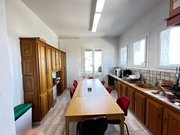 Ensemble immobilier à usage professionnel ou d'habitation, Sisteron, Alpes de Haute Provence