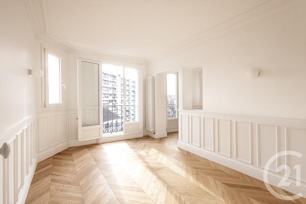 Appartement F4 à vendre  3 pièces - 85,12 m 2   PARIS  - 75003