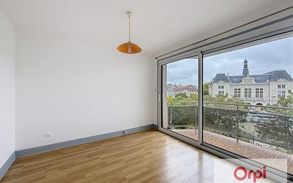 Appartement à louer    1 pièce • 27,03 m2 Montluçon