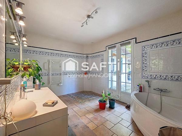 GRANDE MAISON FAMILIALE