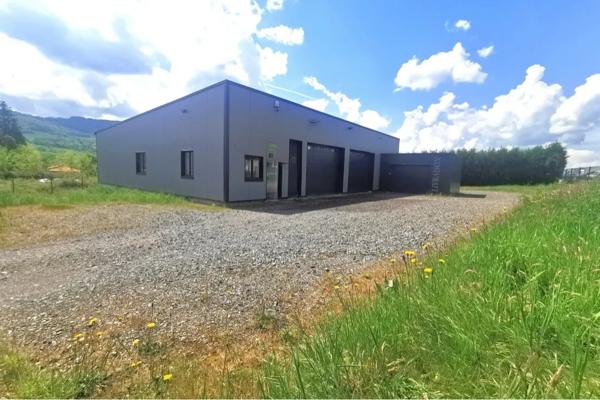 Local Commercial 5 pièces - 300 m²