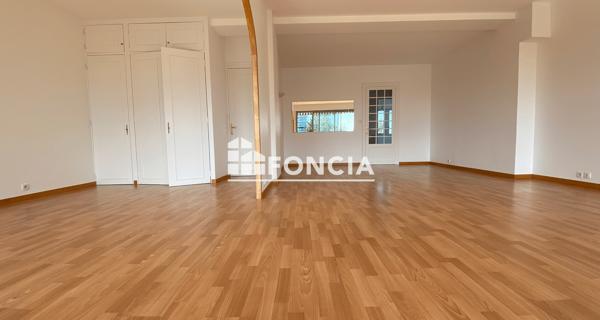 Location Appartement 4 pièces 106.89 m² - La Rochelle 17000