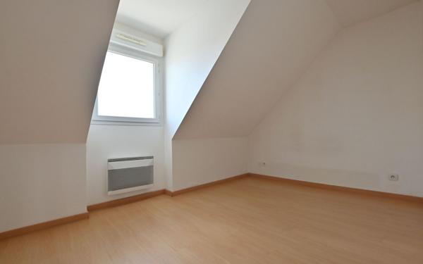 Appartement à vendre    3 pièces • 48 m2 Rue