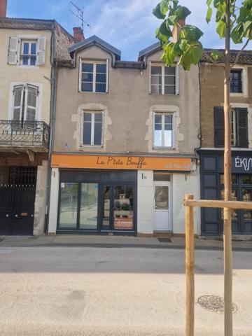 Maison de bourg avec dépendance et cour intérieur