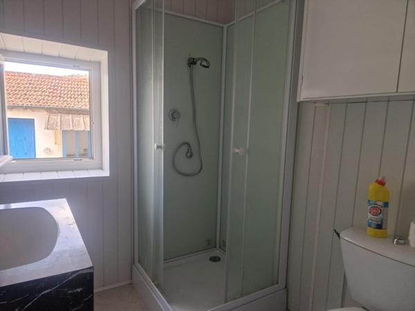 Maison de bourg avec dépendance et cour intérieur