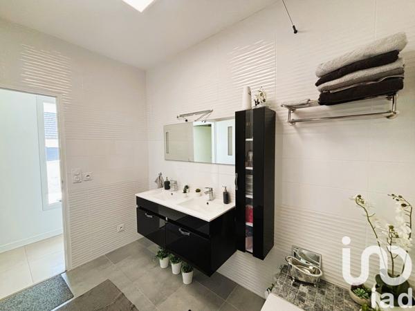 Maison à vendre 6 pièces 138 m² Domessin