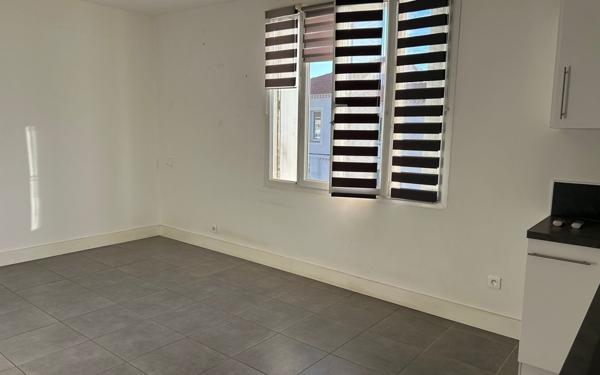 Appartement à louer    3 pièces •  Plan-d'Orgon