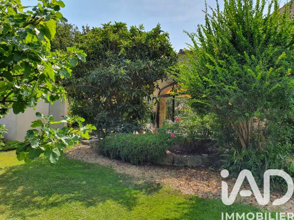 Location maison 5 pièces 140 m² Châteauneuf-le-Rouge