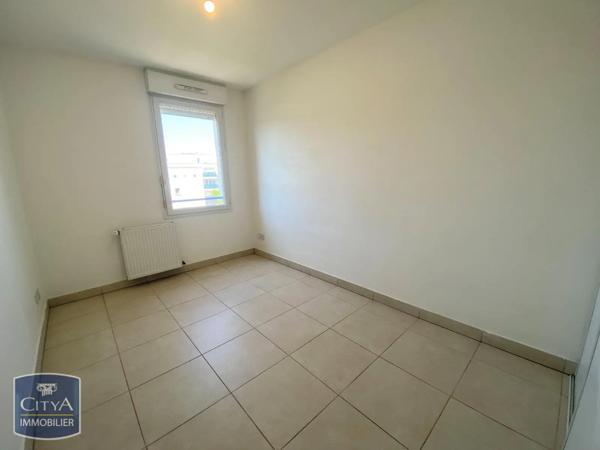 Appartement à louer 4 pièces 75.92m²
