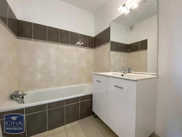 Appartement à louer 4 pièces 75.92m²