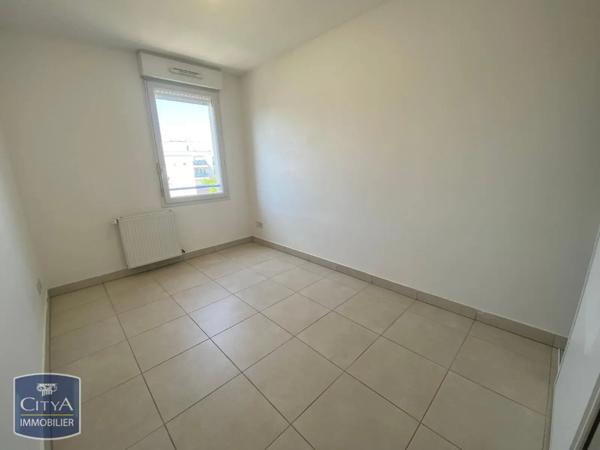 Appartement à louer 4 pièces 75.92m²