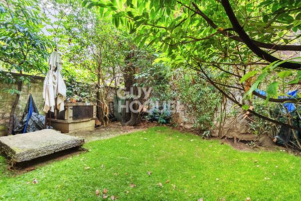 PARIS XVI, 2 pièces sur grand jardin Docteur Blanche avec parking.