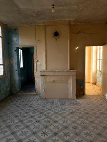 Immeuble en pierre avec fort potentiel de division ? 220 m² à rénover entièrement