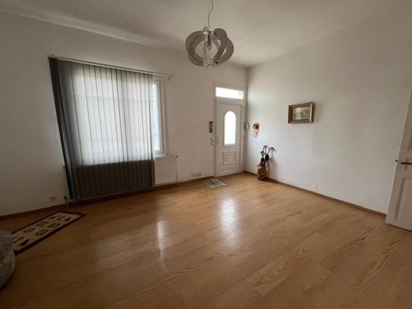 Maison de ville habitable en plain-pied - Aiguillon