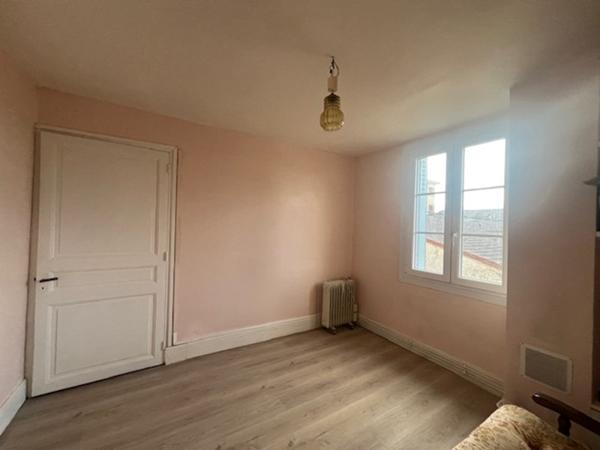 Maison de ville habitable en plain-pied - Aiguillon