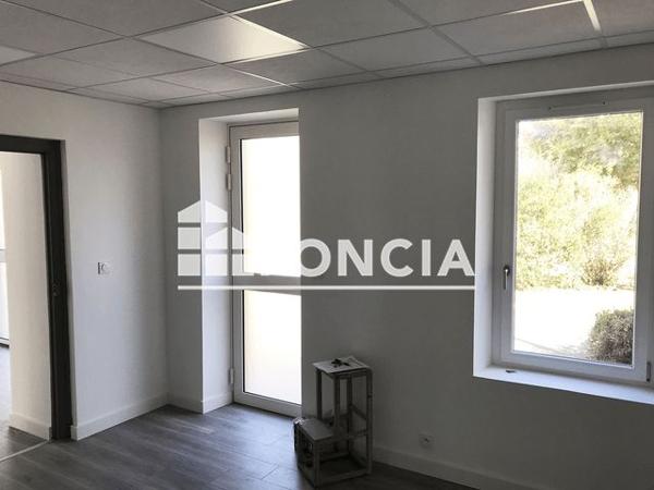 Location Local commercial 1 pièce 14 m² - 47 PLACE DU FORT Labarthe Sur Leze 31860