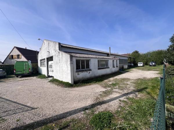 Location                                                      Local commercial
                        
                     3 pièces                      261 m2                     à Nevers