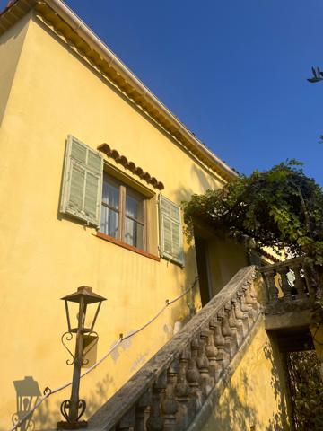 La Colle-sur-Loup (06480) MAISON AVEC TERRAIN ET STATIONNEMENTS PROCHE VILLAGE