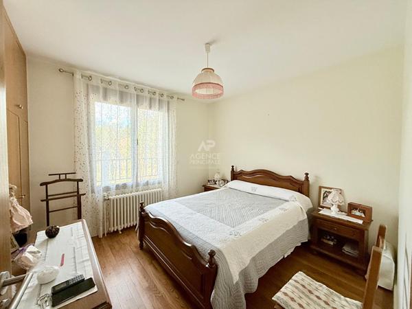 Maison Houilles 8 pièce(s) 138 m2 750 000 € ** - Référence 7604