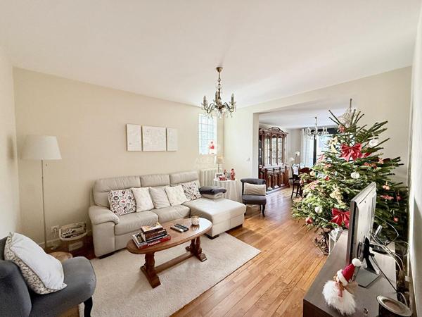 Maison Houilles 8 pièce(s) 138 m2 750 000 € ** - Référence 7604