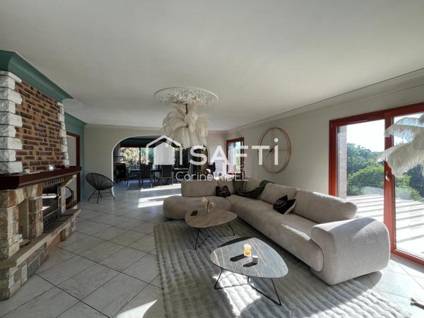 Belle propriété avec vie de plain pied et piscine