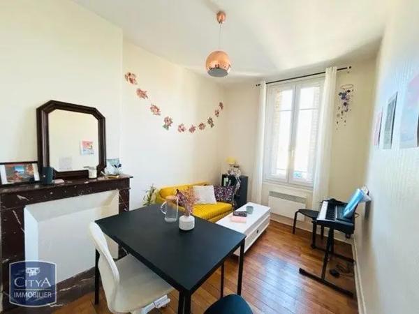 Appartement à louer 2 pièces 32.6m² Tours (37000)
