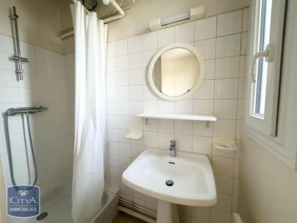 Appartement à louer 2 pièces 32.6m² Tours (37000)