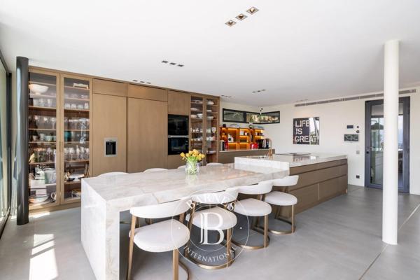 Cannes, Villa 6 Chambres -  379 m² à vendre