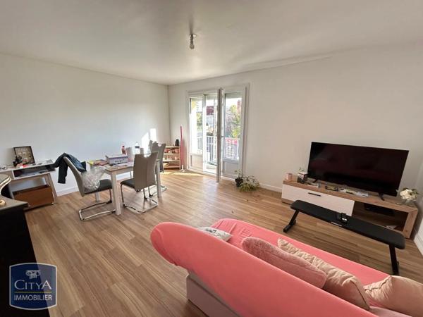 Appartement à louer 2 pièces 55.94m²