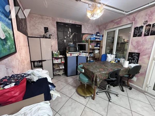 immeuble de bureau sur axe avec belle visibilité