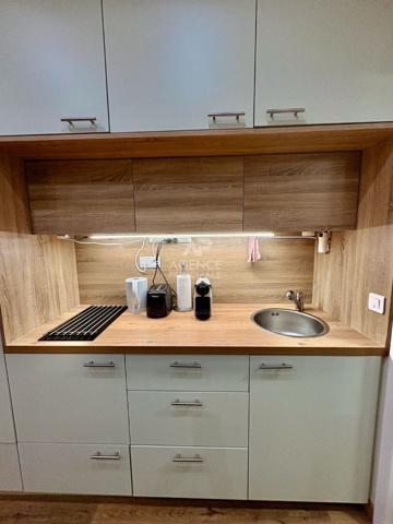 MONTREUIL SUD - CROIX DE CHAVAUX - STUDIO ENTIEREMENT RENOVE €149 000 ** - Référence 6706-NG