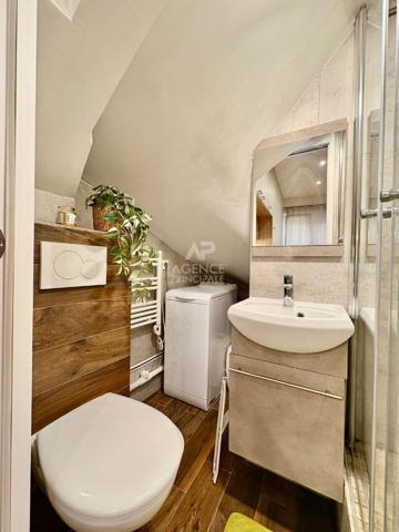 MONTREUIL SUD - CROIX DE CHAVAUX - STUDIO ENTIEREMENT RENOVE €149 000 ** - Référence 6706-NG