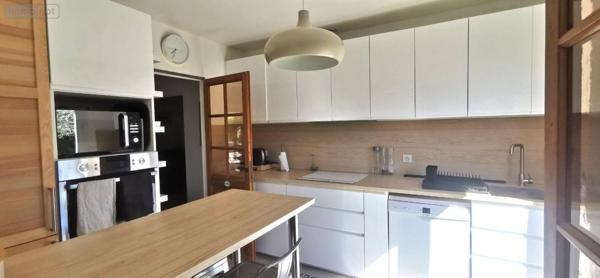 Maison à vendre à Saint-Martin-de-Crau dans les Bouches-du-Rhône (13310), ref : 075/168   
LES BEAUX DE LA CRAU