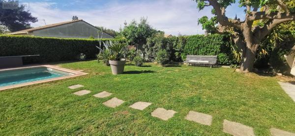 Maison à vendre à Saint-Martin-de-Crau dans les Bouches-du-Rhône (13310), ref : 075/168   
LES BEAUX DE LA CRAU