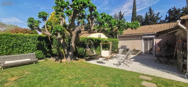 Maison à vendre à Saint-Martin-de-Crau dans les Bouches-du-Rhône (13310), ref : 075/168   
LES BEAUX DE LA CRAU