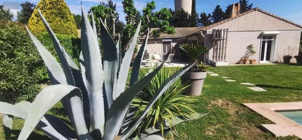 Maison à vendre à Saint-Martin-de-Crau dans les Bouches-du-Rhône (13310), ref : 075/168   
LES BEAUX DE LA CRAU
